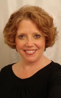 BETSY HOLLISTER, Realtor, Lakeshore Specialist